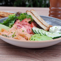 Ensalada de Salmón Ahumado